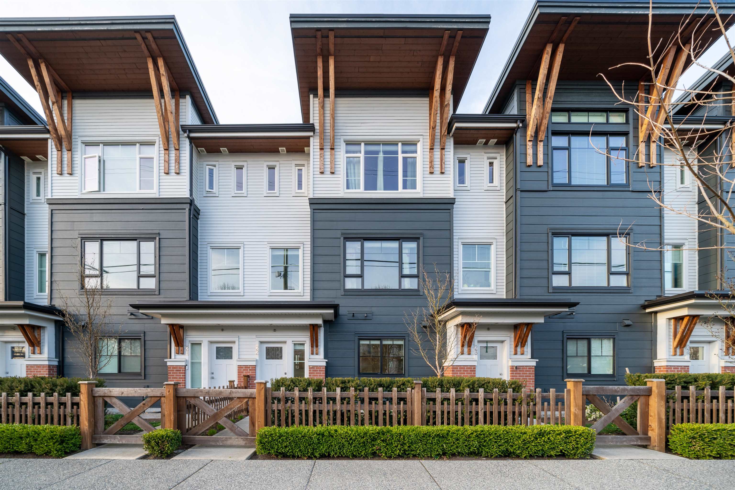 22 22128 48A AVENUE, Langley For Sale 1,028,888 Condos.ca