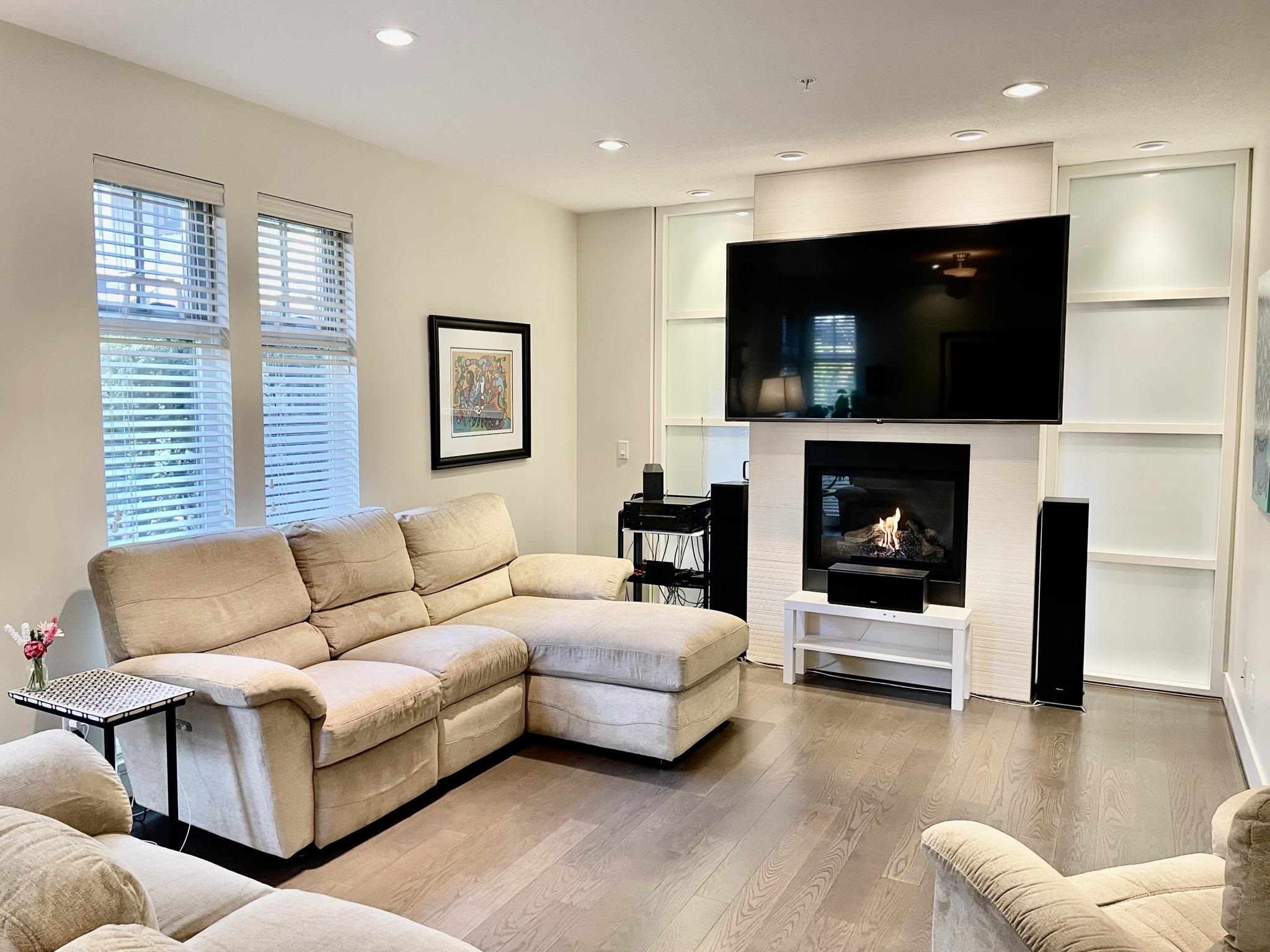 34 555 RAVEN WOODS DRIVE, North Vancouver Sold, R2760733 Condos.ca