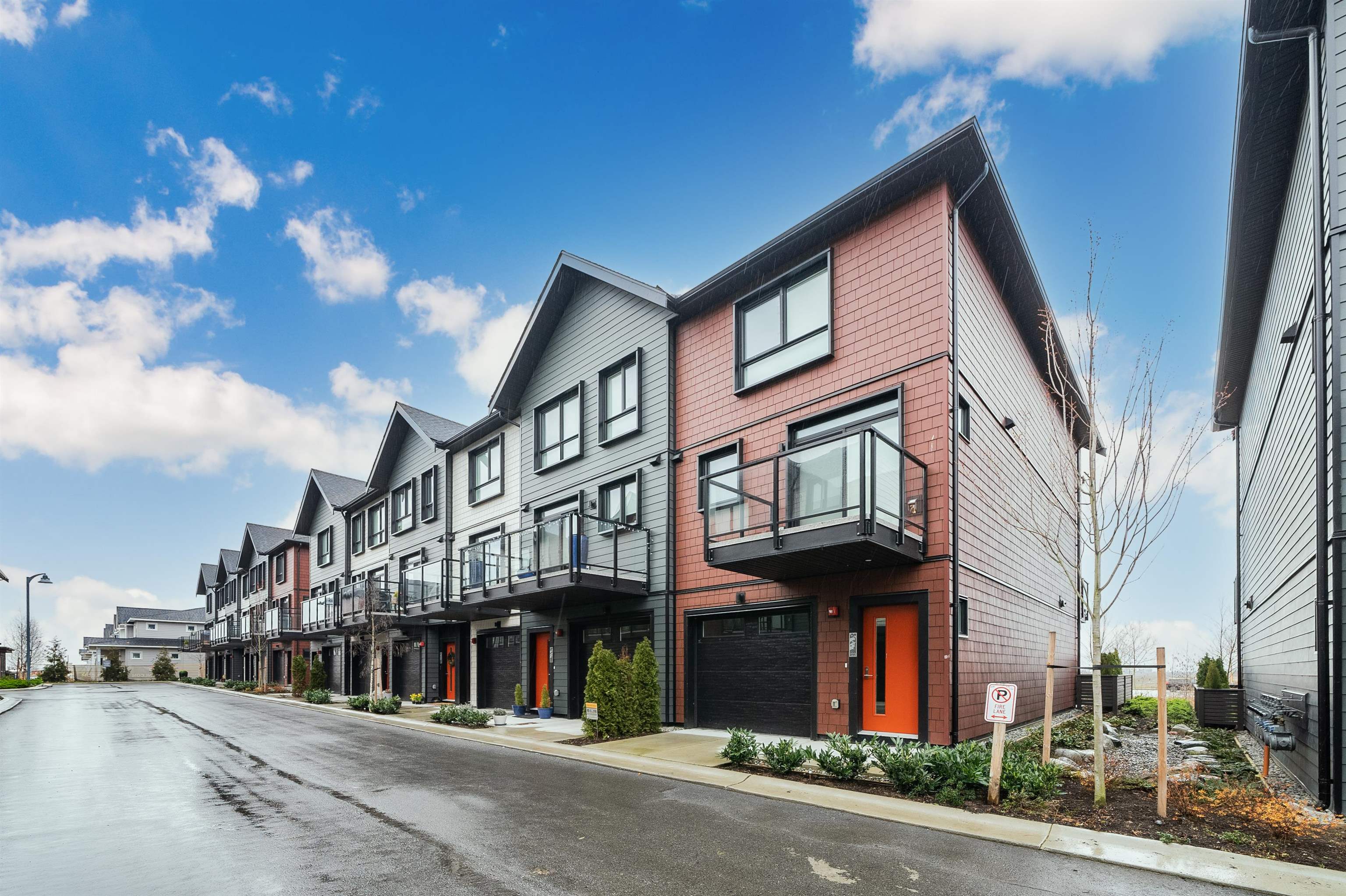 123 4738 HEMLOCK WAY, Tsawwassen Sold, R2761511 Condos.ca