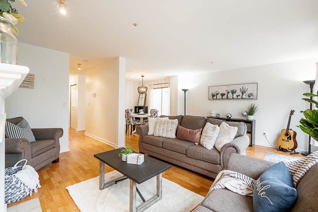 6 19948 WILLOUGHBY WAY, Langley Sold, R2767176 Condos.ca