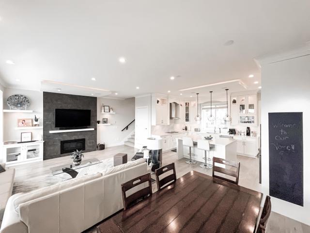 12 - 5248 GOLDSPRING PLACE