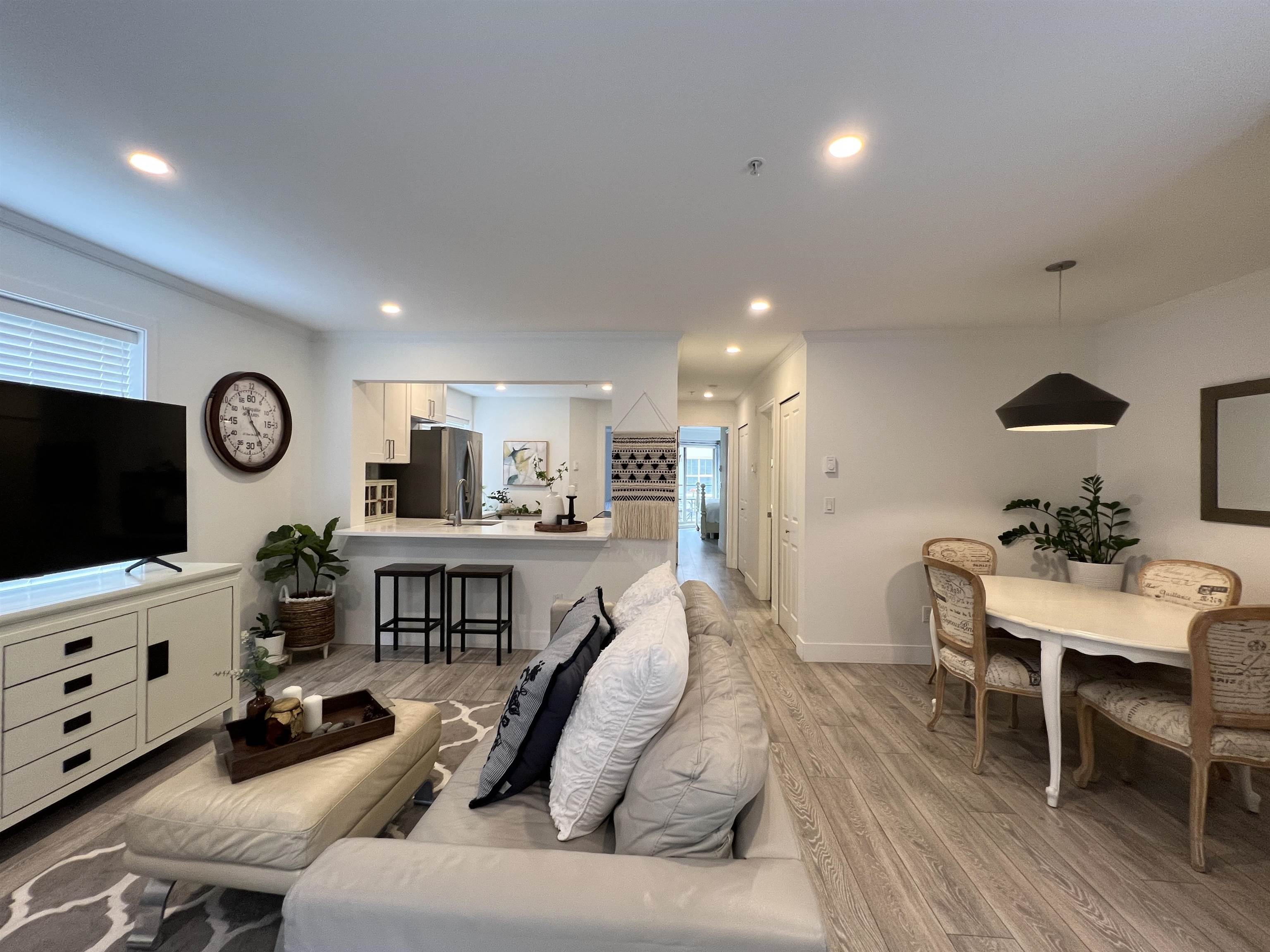 129 332 LONSDALE AVENUE, North Vancouver Sold, R2775712 Condos.ca