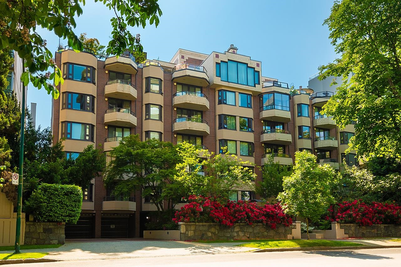 406 1950 ROBSON STREET, Vancouver Sold, R2782445 Condos.ca