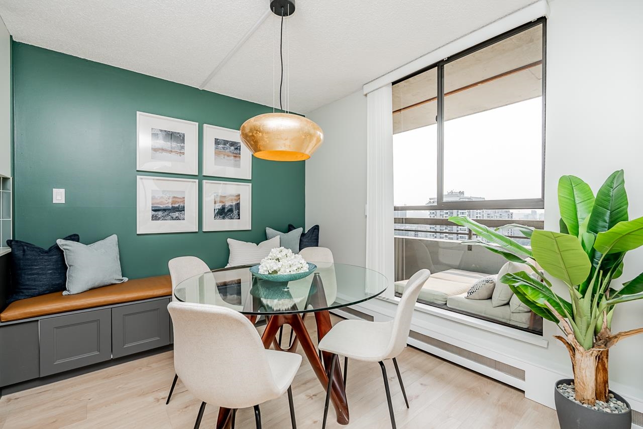 2004 3737 BARTLETT COURT, Burnaby Sold, R2809232 Condos.ca