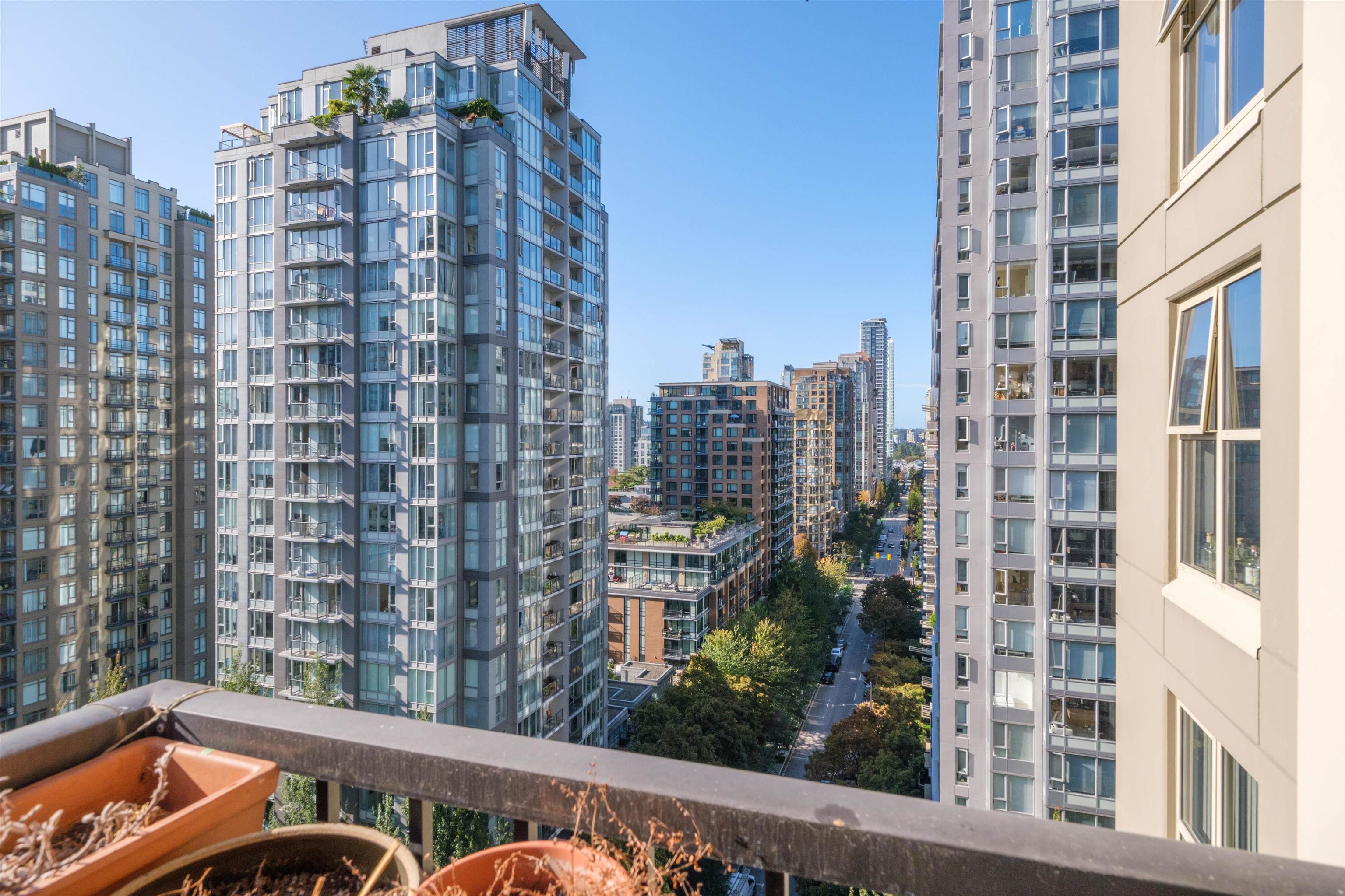 1507 989 RICHARDS STREET, Vancouver For Sale 698,000 Condos.ca