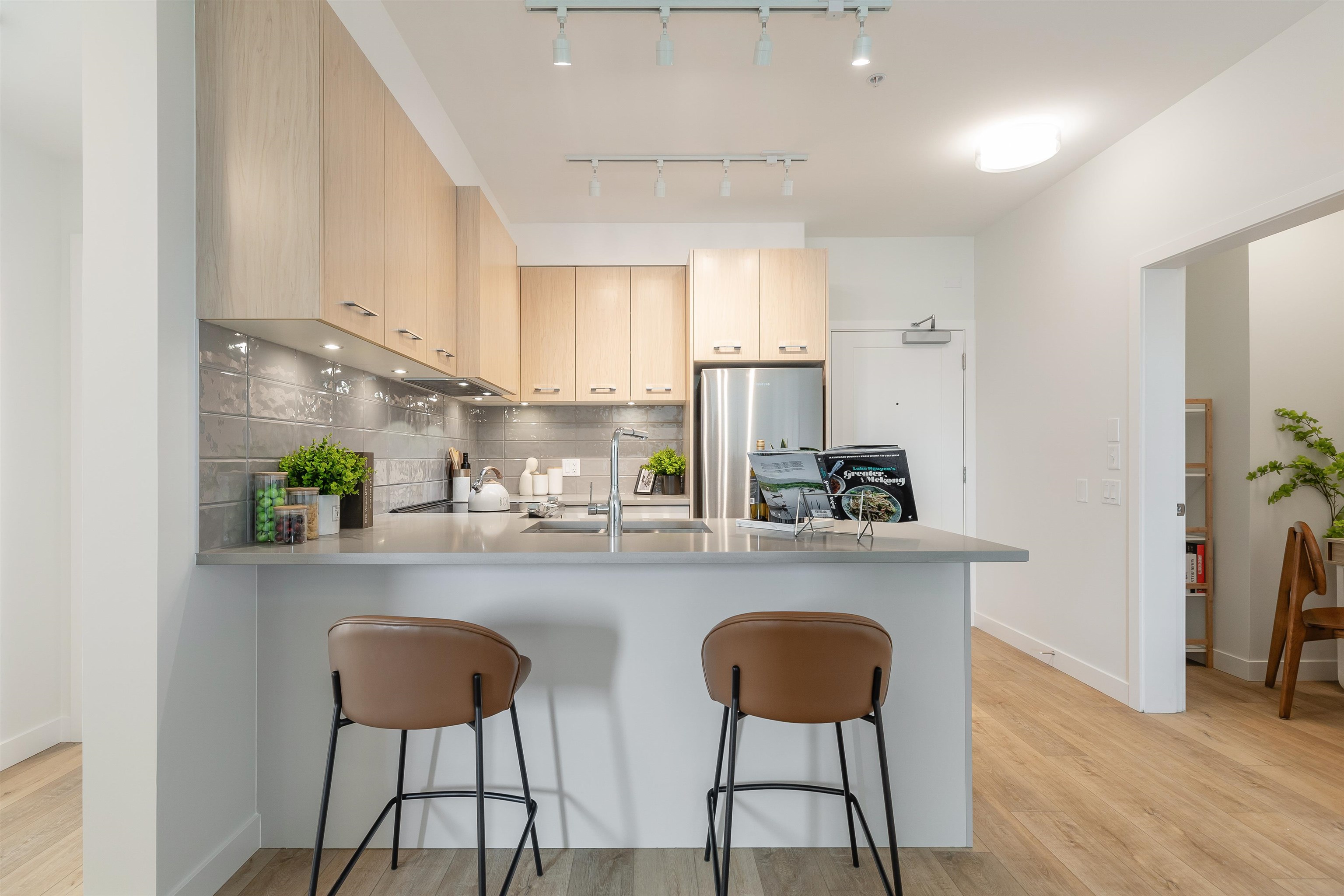 203 4933 CLARENDON STREET, Vancouver For Sale 901,900 Condos.ca