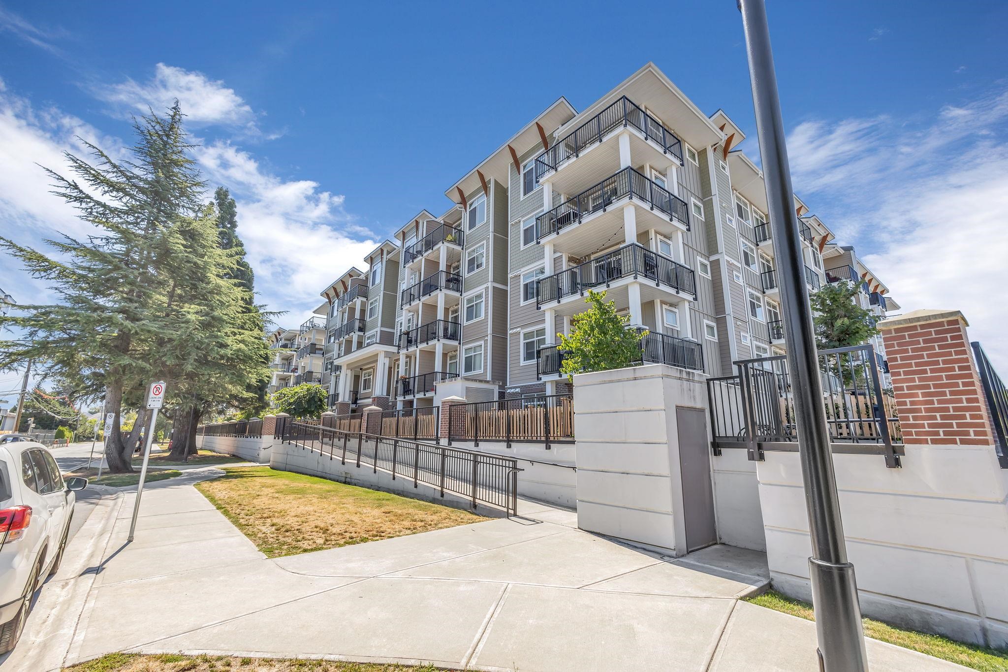 205 20686 EASTLEIGH CRESCENT, Langley City Terminated, R2821434