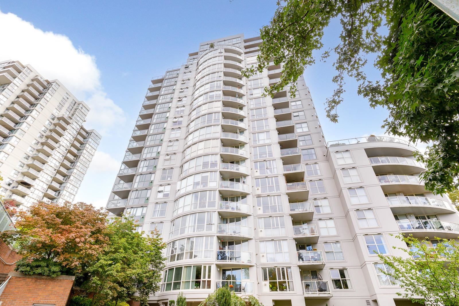 201 200 NEWPORT DRIVE, Port Moody Terminated, R2825208 Condos.ca