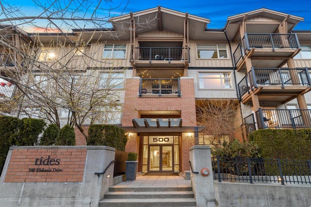 203 500 KLAHANIE DRIVE, Port Moody For Sale 648,800 Condos.ca