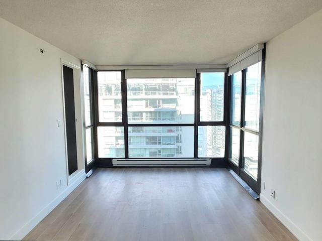 2ooo - 1367 ALBERNI STREET