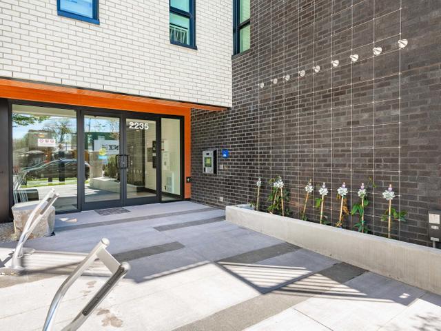 513 - 2235 E BROADWAY STREET