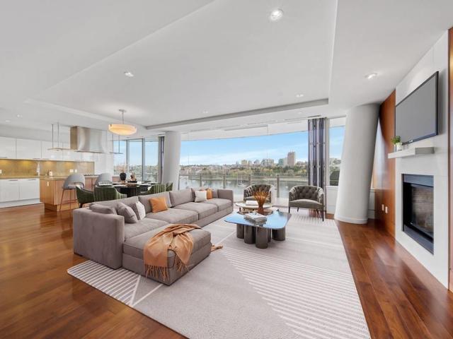 80X - 1560 HOMER MEWS