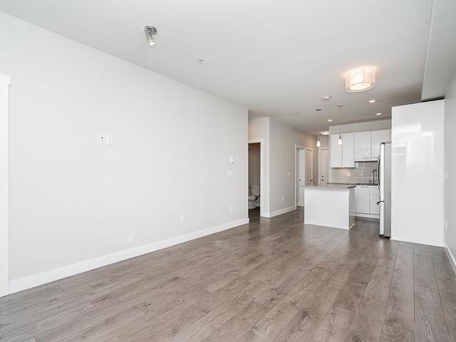 303 - 20686 EASTLEIGH CRESCENT