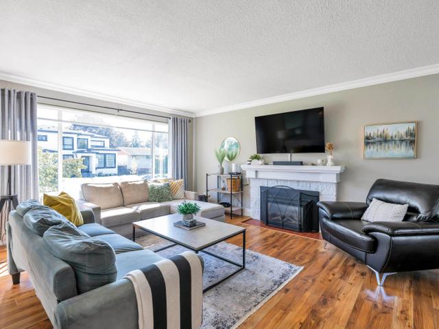 11071 N FULLER CRESCENT