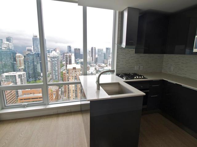 3902 - 1283 HOWE STREET