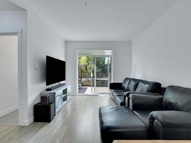 6 - 7039 MACPHERSON AVENUE