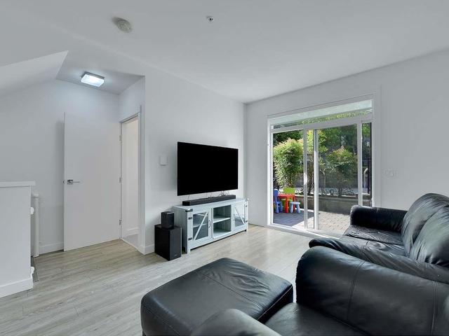 6 - 7039 MACPHERSON AVENUE