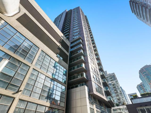 1601 - 233 ROBSON STREET