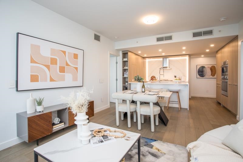 201 15165 THRIFT AVENUE, White Rock For Sale 1,199,000 Condos.ca