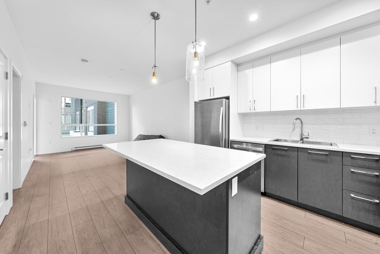 B227 20834 80 AVENUE, For Sale 465,000 Condos.ca