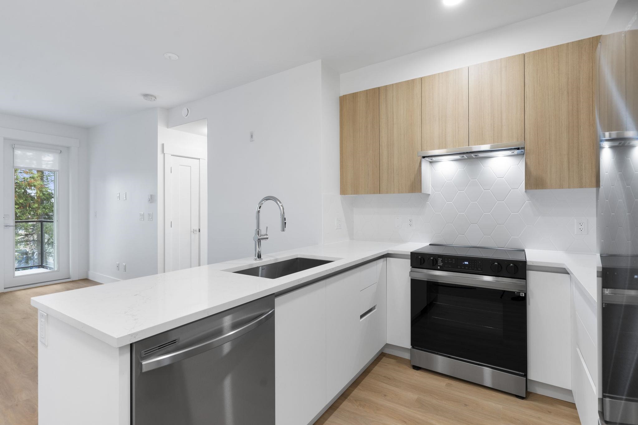 307 11907 223 STREET, Maple Ridge For Sale 549,900 Condos.ca