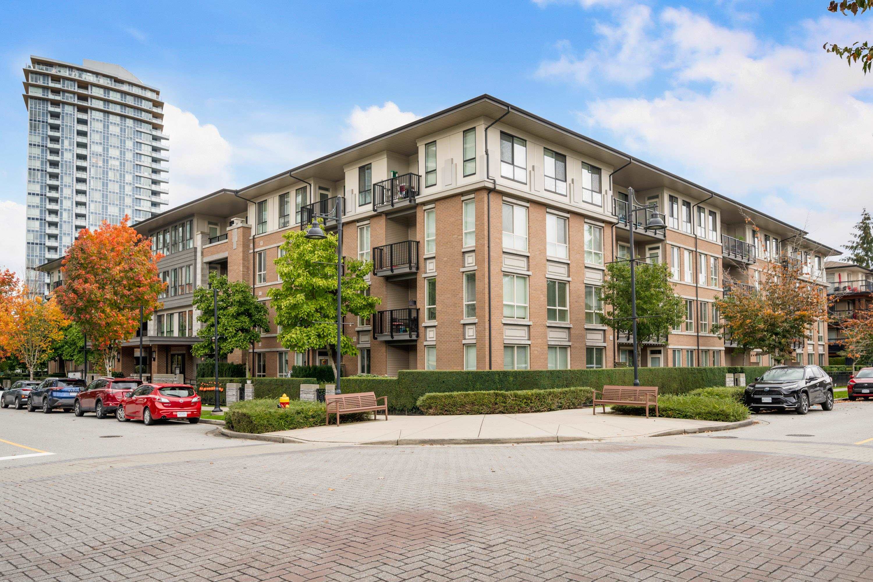 203 3107 WINDSOR GATE, For Sale 739,900 Condos.ca