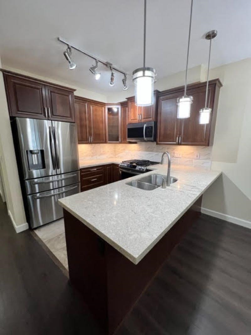 211 8538 203A STREET, Langley City For Rent 2,600 Condos.ca