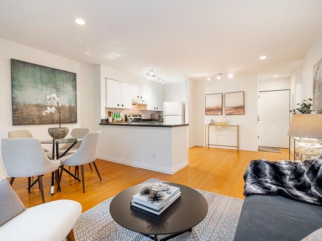 12 - 460 W 16 AVENUE