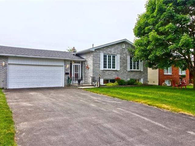 50 Archer Cres