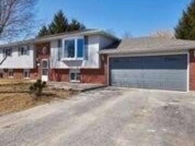 26 Edgewood Cres