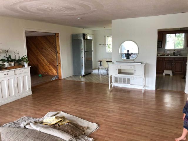 2837 3/4 Sideroad Rd