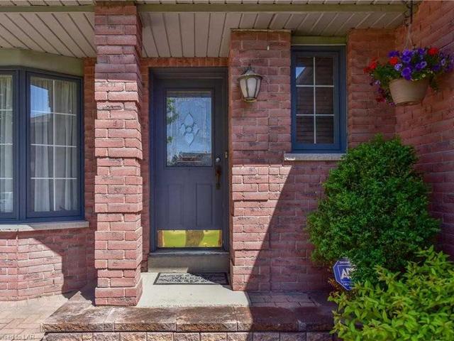 38 Brandon Cres