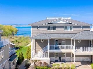 206 - 40 Trott Blvd