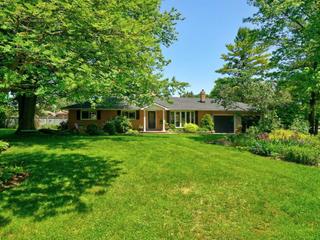 18 Baycrest Dr