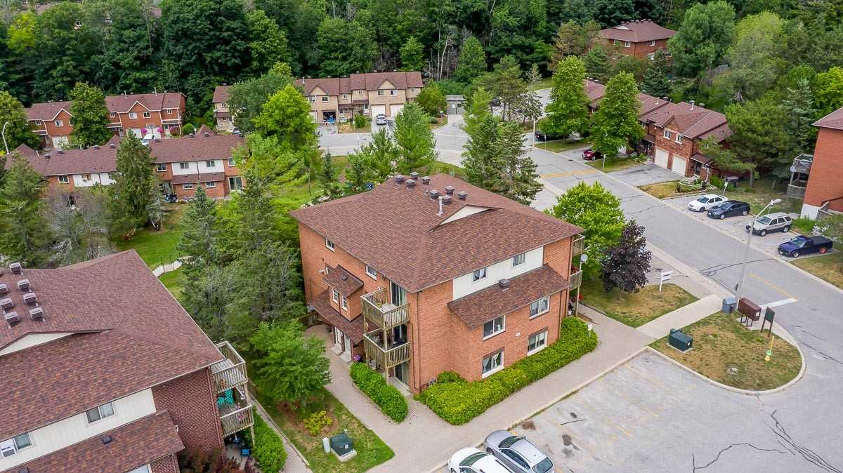 3 19 Meadow Lane, Barrie Sold, S4842072 Condos.ca