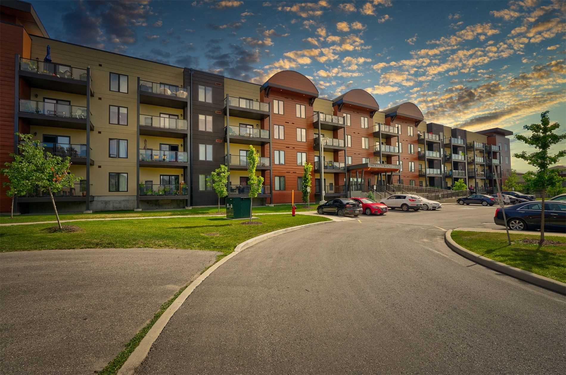 112 720 Yonge St, Barrie For Sale 369,900 Condos.ca