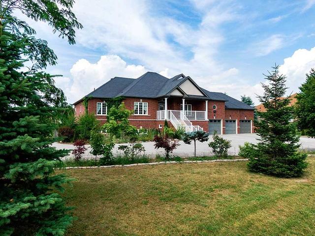 38 Maple Dr
