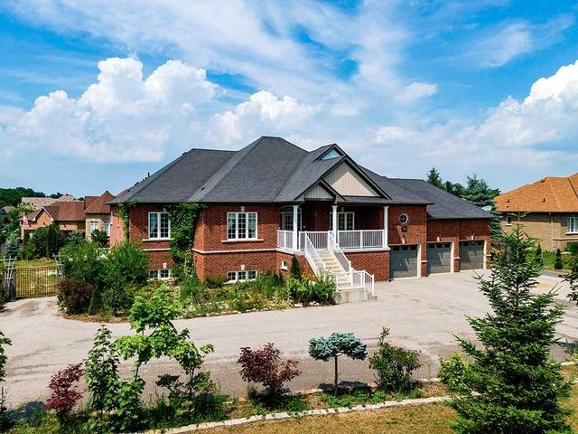 38 Maple Dr