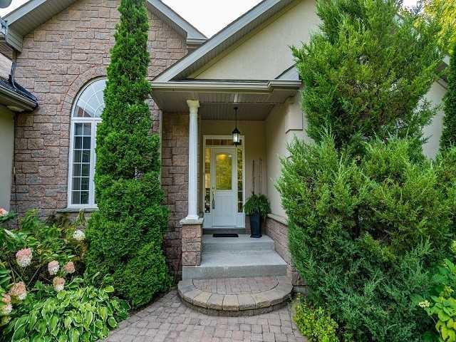 19 Hemlock Cres