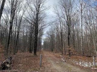 140 Military Rd