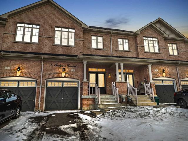 5 Snelgrove Cres