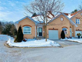 11 - 318 Little Ave