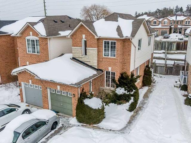 41 Hawthorne Cres photo #1