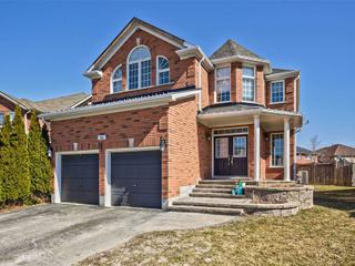 44 Parisian Cres