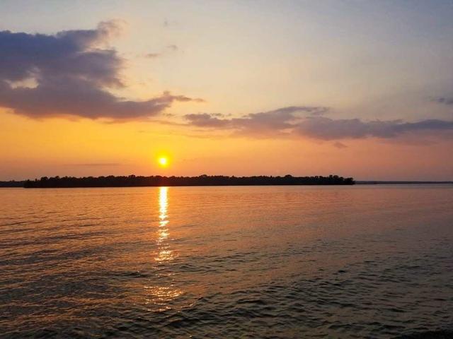 5802 Victoria Park Rd