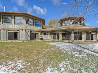 35 Hillview Cres