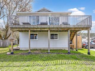 108 Robert St W
