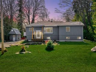 12 Simcoe Ave