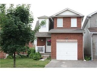 8 Julia Cres