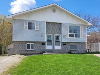 290 George St